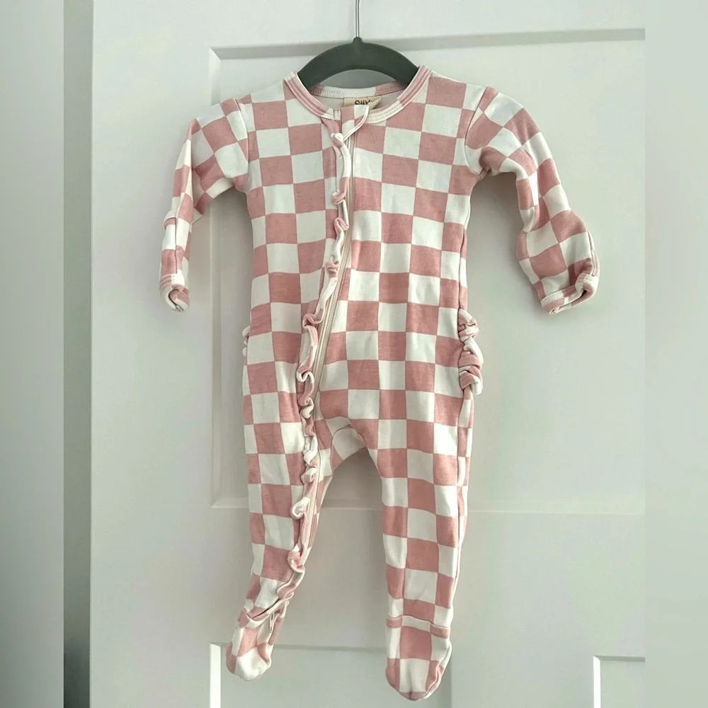 SIIX Zipper Onesie with ruffle butt